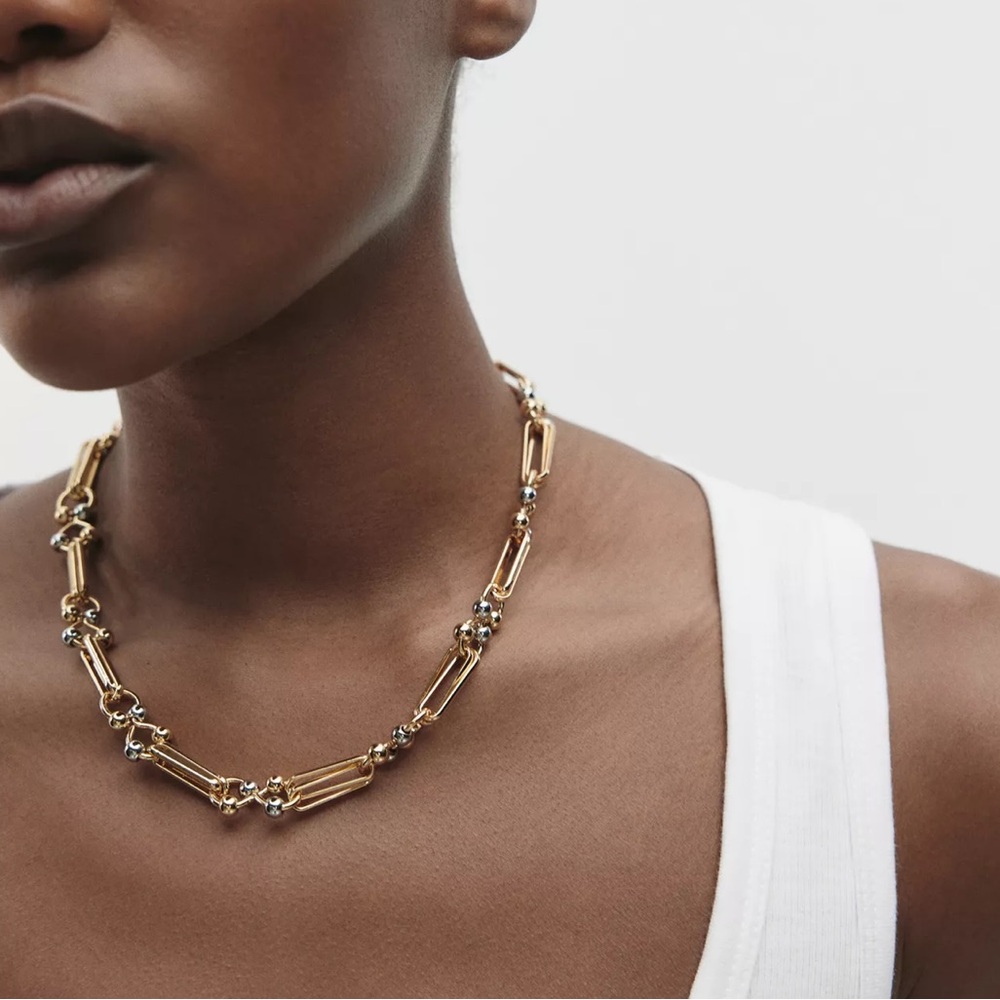ISO🙏🏻Zara Gold Chunky Chain Necklace